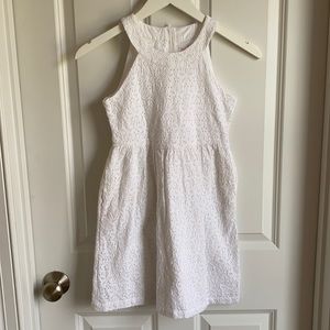 Vineyard Vines White eyelet dress in size 8